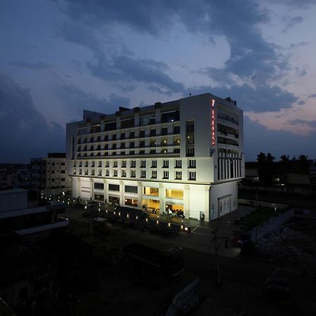 Hotel Shelton Раджамандрі Екстер'єр фото